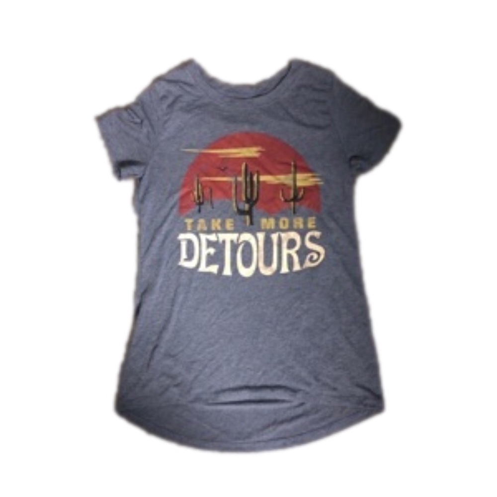Zoe + Liv super soft t-shirt size Small